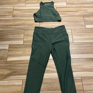 Outdoor Voices crop bra and legging